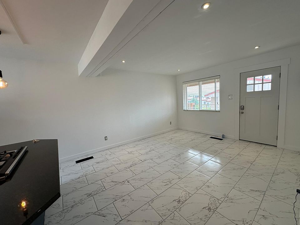 1st image of 650 N 300 W APT 216