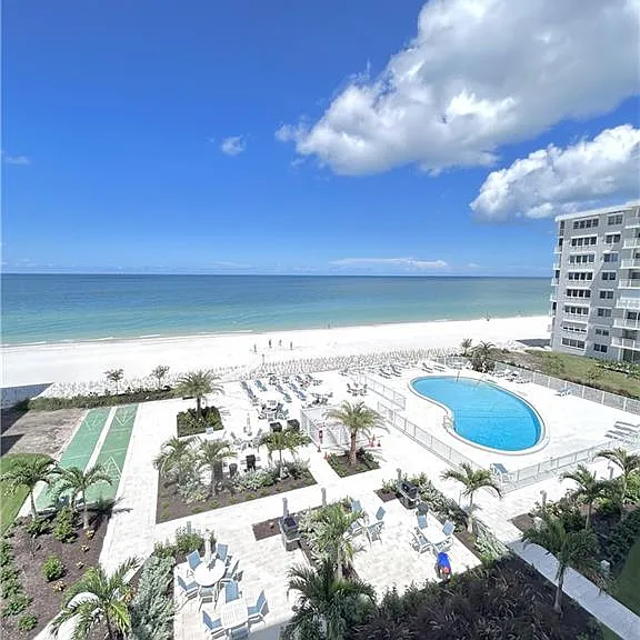 3443 Gulf Shore Blvd N #511 — Photo 1