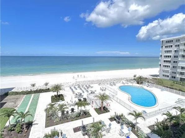 3443 Gulf Shore Blvd N, Naples, FL