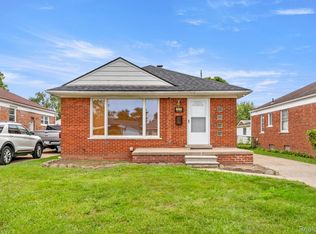 9819 Rosedale Blvd, Allen Park, MI 48101