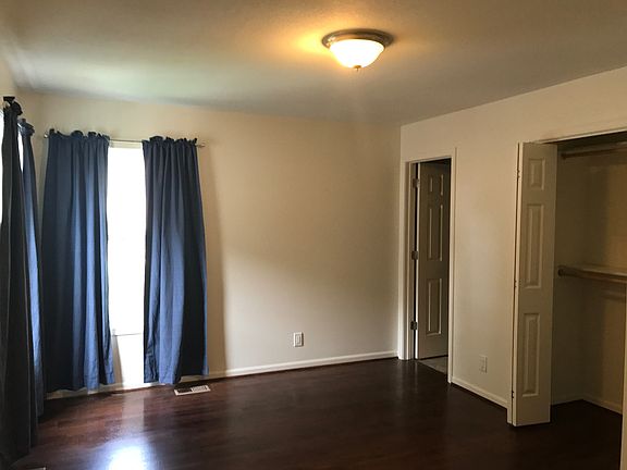3rd image of 602 Kiowa St