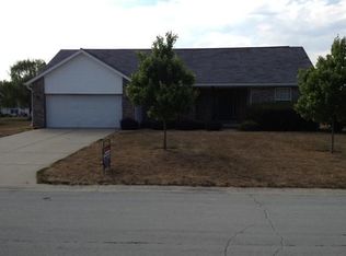 13 Rainbow Ct, Rossville, IN 46065