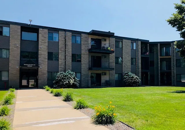 Oakwood Court Apartments