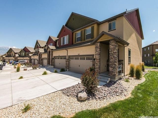 1st image of 213 E Baycrest Dr