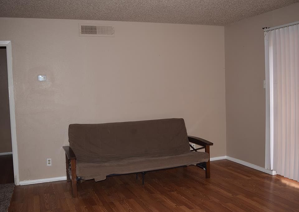 1st image of 4700 Boulder Dr