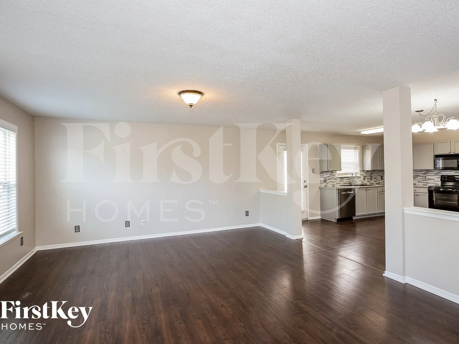 3 bed, 2.5 bath, 1772 sqft, $2,040 — Photo 4