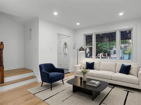 4135 Murdock Avenue image 1 of 30