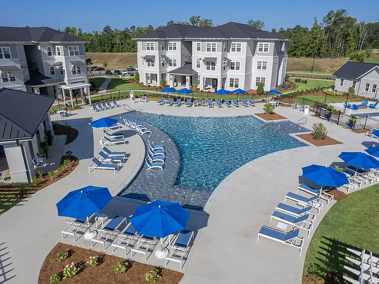 Greystone at Mulberry Grove — Photo 18