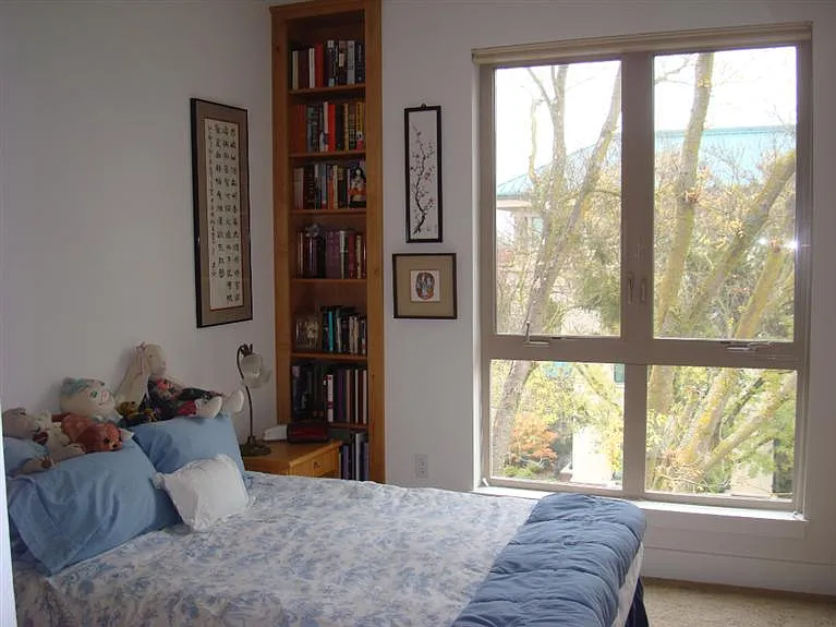 435 G St #202 — Photo 11