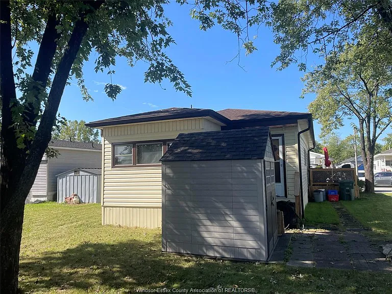 52 Holly St — Photo 17