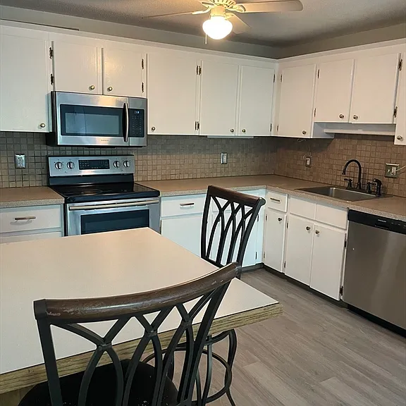 14A Mayberry Dr #6 — Photo 3