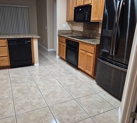3rd image of 61 E Hickory St