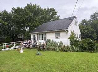 144 Crescent Dr, Bristol, VA 24201