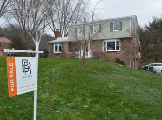 4990 Graphic Dr, Gibsonia, PA 15044