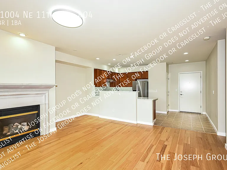 11004 NE 11th St #404 — Photo 3