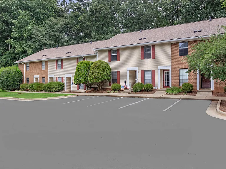 Ashley Oaks Apartments — Photo 14