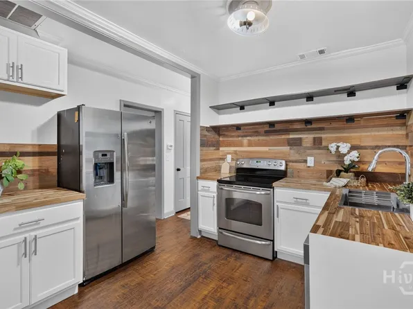 1710 E 41st Street, Savannah, GA 31404