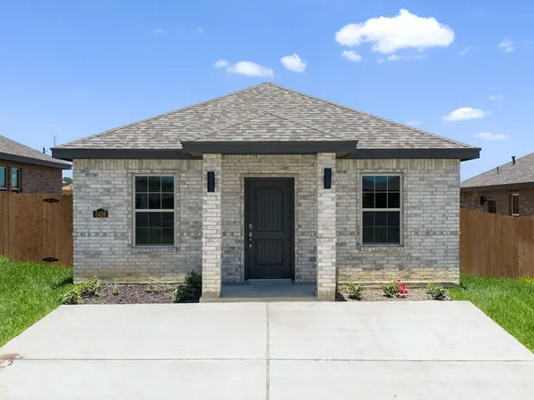 5426 Saint Leo Dr, Laredo, TX 78046