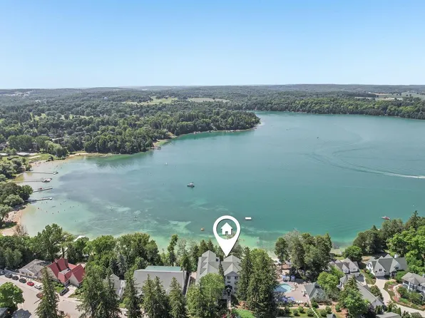 281 Victorian Village DRIVE #31, Elkhart Lake, WI 53020