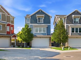 862 W Founders Point Ln, Midvale, UT 84047