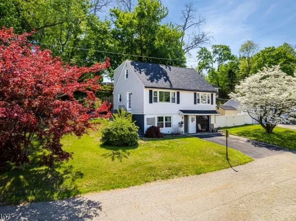 12 Cook St, Butler Boro, NJ 07405