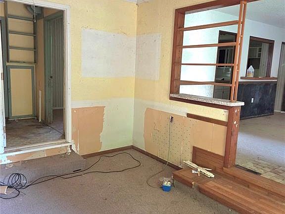 2nd image of 328 Michael Ln