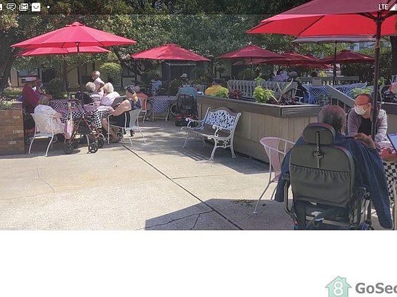 4th image of 25700 Euclid Ave