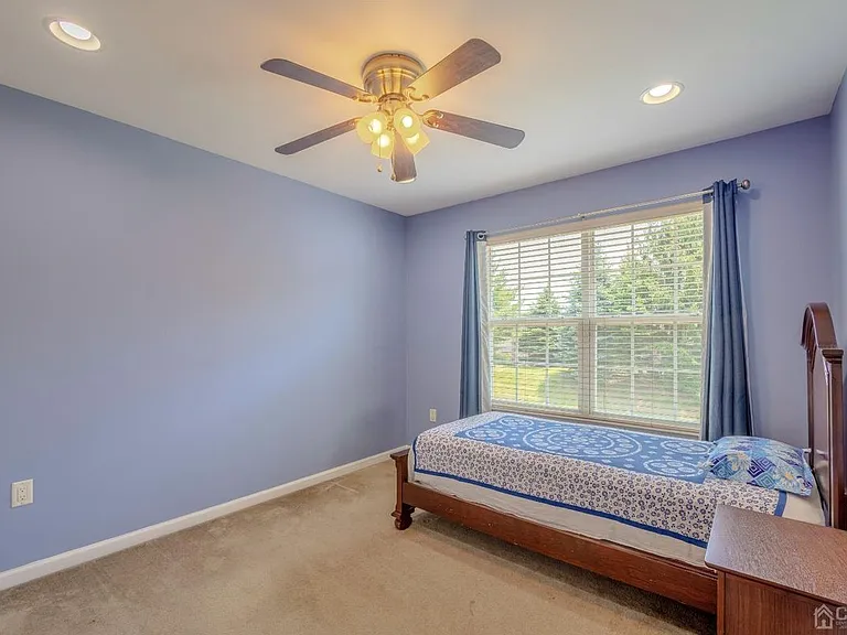 2474 N Canterbury Ln — Photo 26