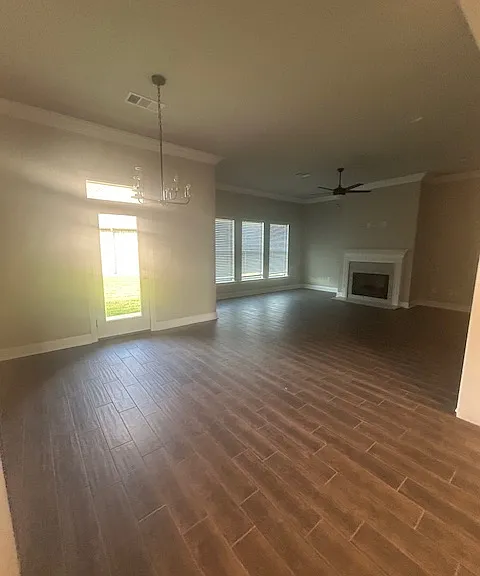 901 Hackberry Dr — Photo 7