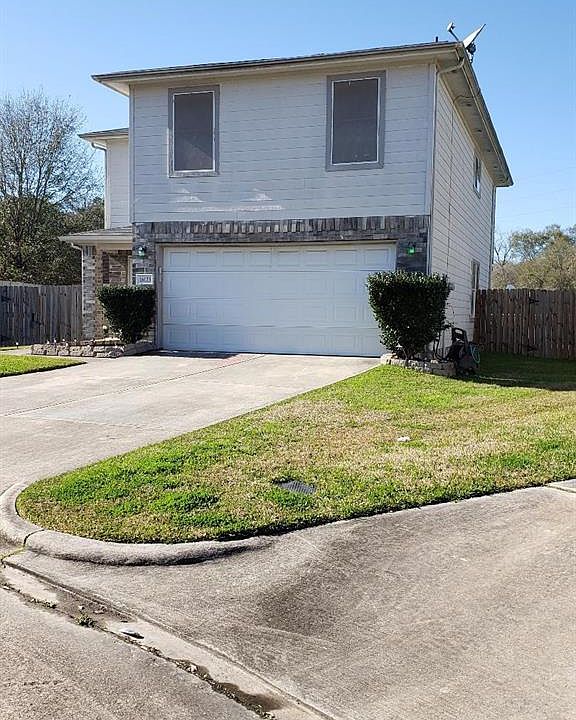 1st image of 16123 Catbird Ct
