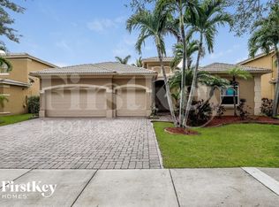 12748 SW 21st St, Hollywood, FL 33027