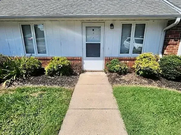 326 Cedar St #B, Eden, NC 27288