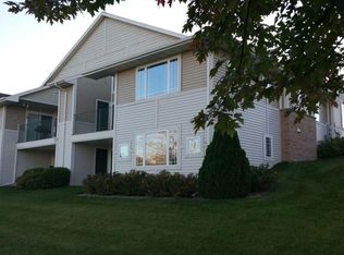 2716 River Ln, Two Rivers, WI 54241