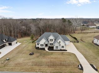 5513 Palermo Trl, Oak Ridge, NC 27310