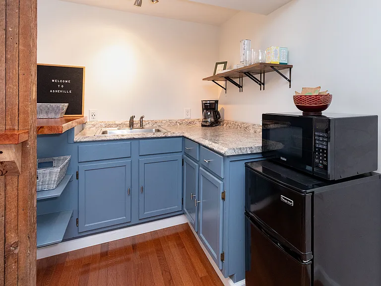 131 Courtland Ave — Photo 28