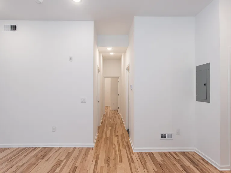 315 N Preston St #101 — Photo 11