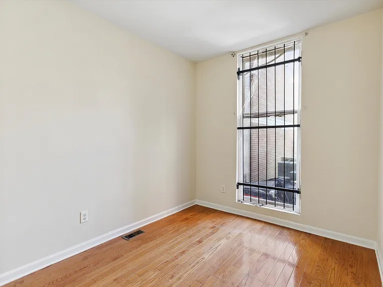 1519-21 N 16th St #13 — Photo 22