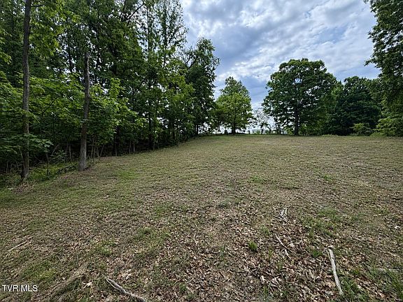 2nd image of 955 Old Hall Rd
