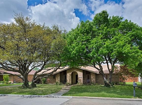 4th image of 3221 Rolling Knoll Dr