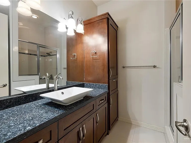 2505 Grand Canal Dr — Photo 11