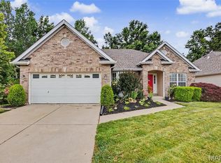 185 Roxbury Dr, O'Fallon, MO 63366