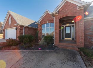 212 S Swallow Dr, McAlester, OK 74501