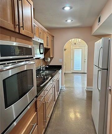 4th image of 22 Spinnaker Ln