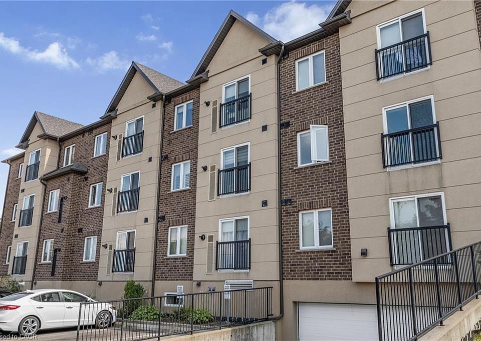 1st image of 886 Golf Links Rd #302