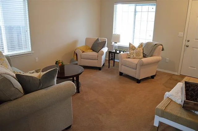 Meridian, 4Bd/2.5Bth/2Car, 2002Sqft, Nice family home in Gramercy Subdivision — Photo 2