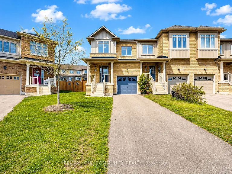 56 Skinner Dr — Photo 1