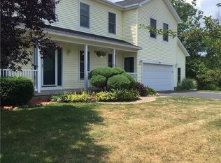 94 Maida Dr, Spencerport, NY 14559