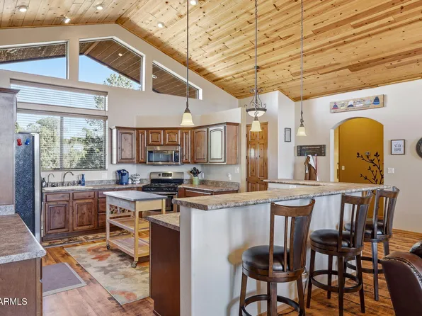2276 THUNDERBIRD Way, Overgaard, AZ 85933