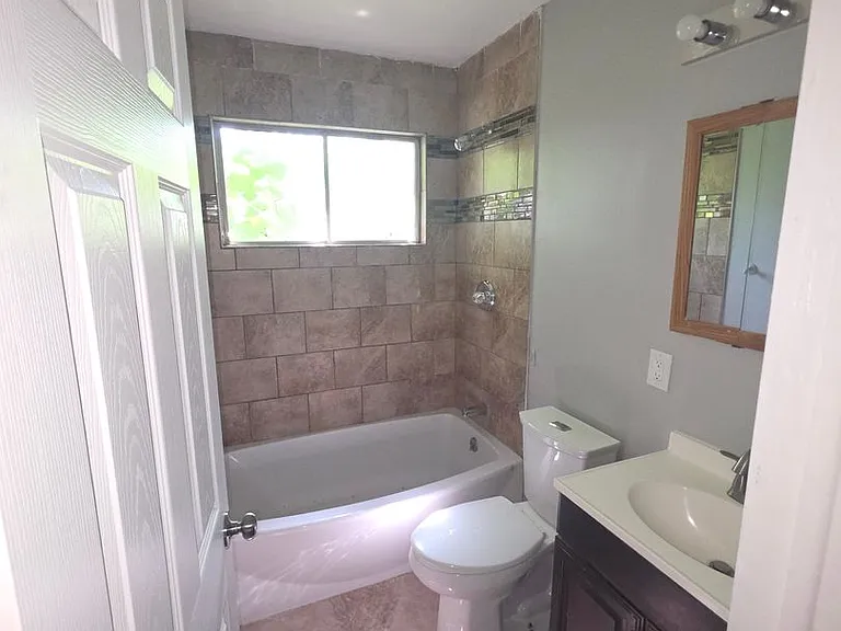 42 Saint Henry Dr — Photo 7