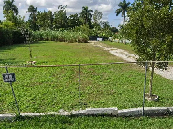 984 SW 10th St, Miami, FL 33130